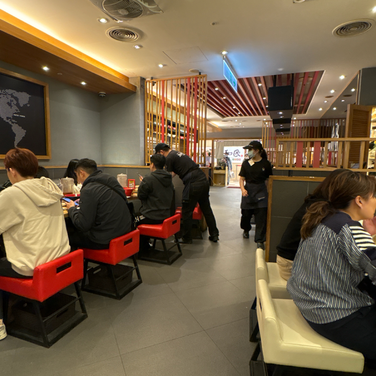 一風堂 微風台北車站店 の雰囲気の写真： by阿官 