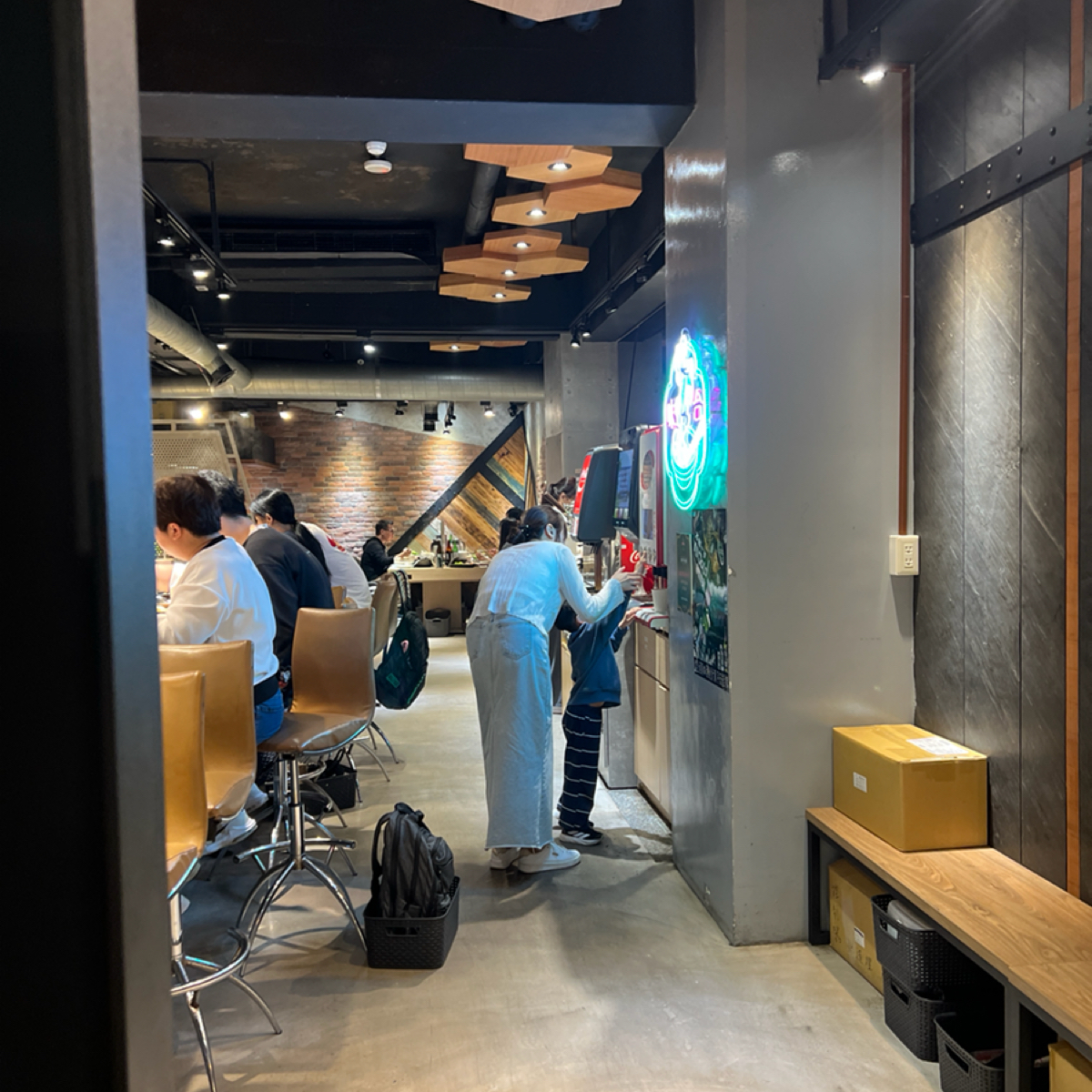 Vibe image of 狂一鍋 中和永貞店: 店內照 shot by Ting