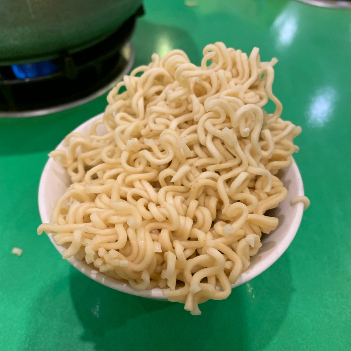 Meal image of 魚清小火鍋: 陶瓷碗很加分，缺點是碗太小，煮過的王子麵放不下。 shot by Food Scouter