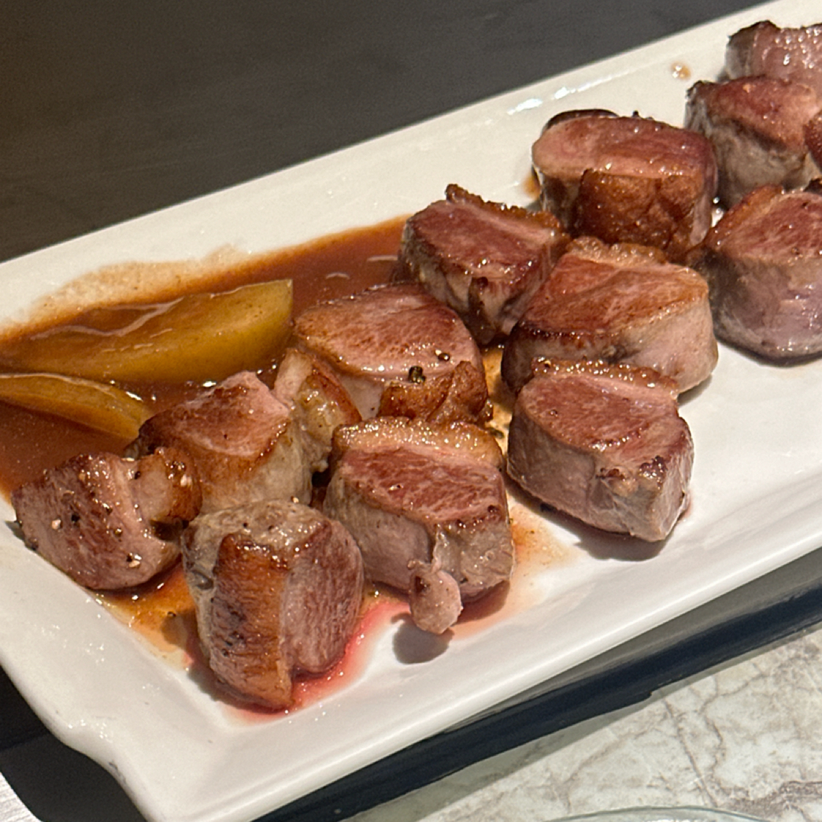 Meal image of 夏慕尼新香榭鐵板燒 台南永華店: 鴨胸 真的是很經典的美味
也是我覺得他們家必點的 shot by Luna一枚小吃貨
