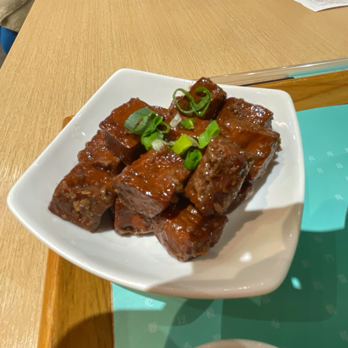 Meal image of 墨竹亭｜燃麵本家 台中黎明店: 冷滷豆腐 （新客招待優惠券） shot by 一刻又一嗑