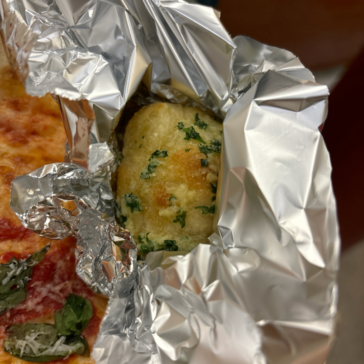 PIZZA SLICE CATSTREET 的菜單圖片：Intrigued by the snack menu, we decide to indulge  由2QT2BSTR8 拍攝