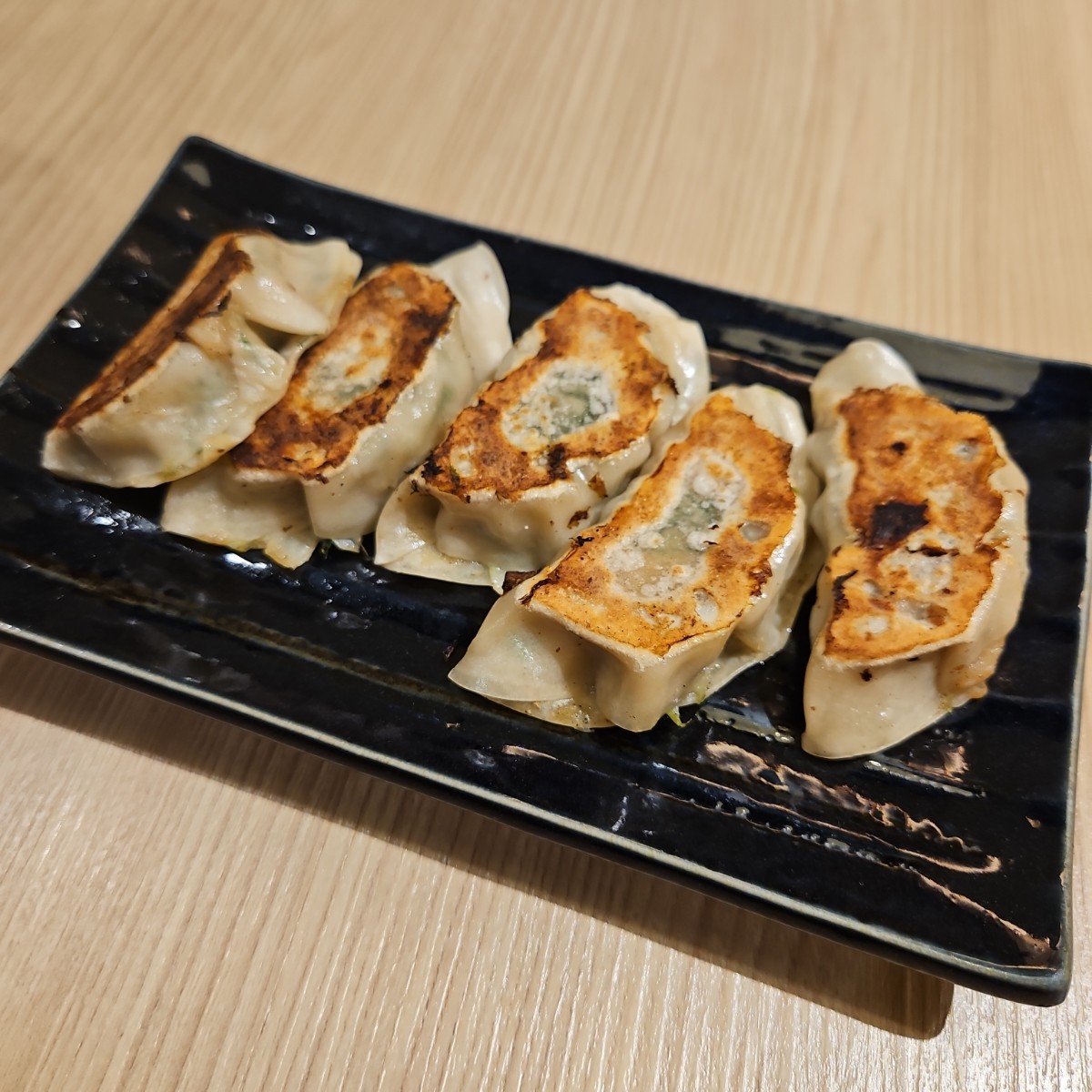 Meal image of 麵屋 千雲 光華店: 雞肉紫蘇煎餃 shot by Wumei