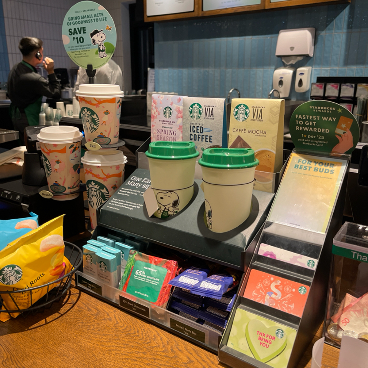 Vibe image of Starbucks  Starbucks Shell Pusok Cebu:  shot by 雜學生-吃點什麼