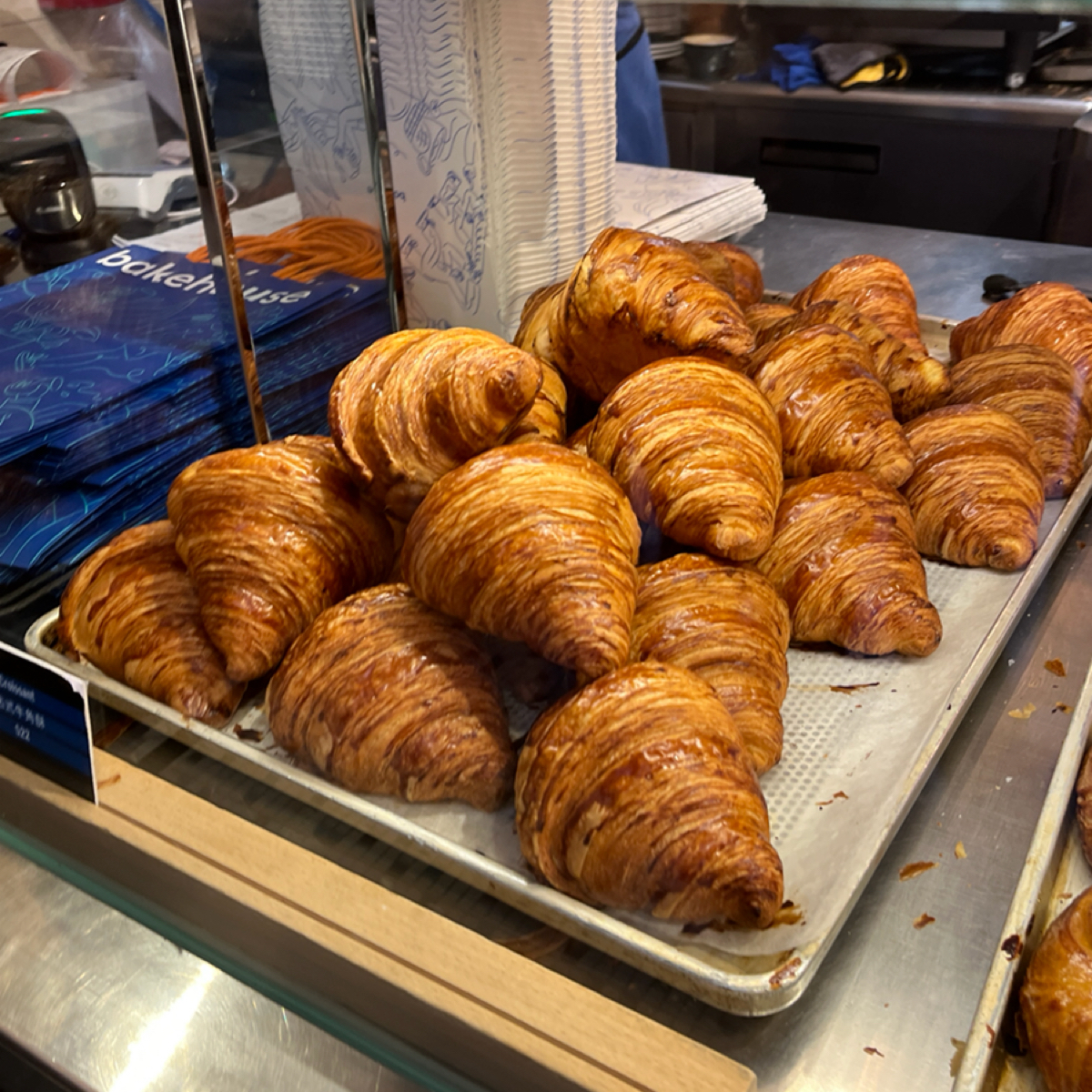 Meal image of Bakehouse  灣仔: 他的可頌看起來也超好吃，可惜當時有點飽，就沒有再吃其他東西了。 shot by Yo