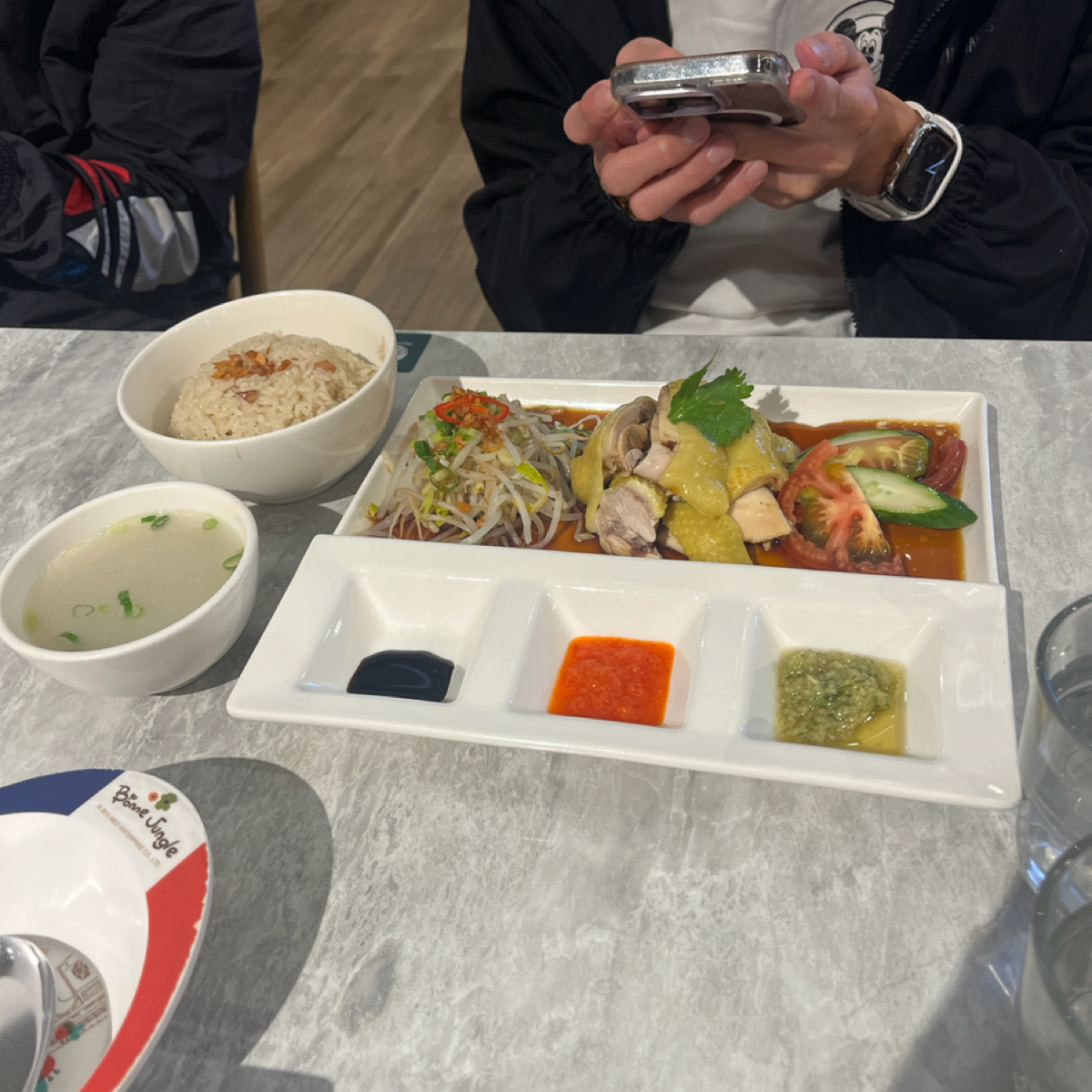 Meal image of PappaRich金爸爸 秀泰文心店: 爸爸海南雞飯 shot by Qoo