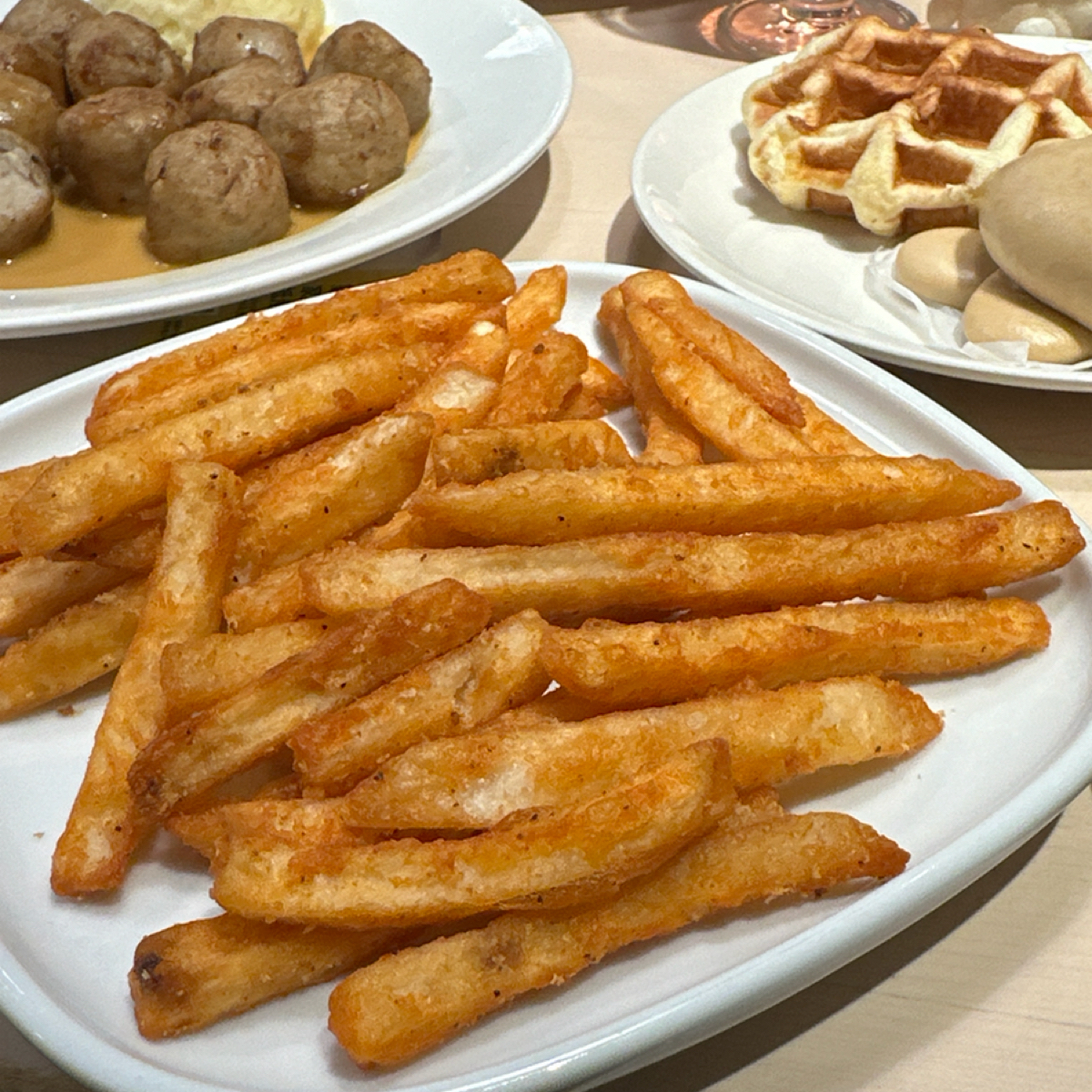 IKEA 瑞典餐廳 新莊店 的餐點圖片：宜家薯條 $40
🌕🌕🌑🌑🌑
雖然說薯條是我喜歡的那種，有裹粉下去炸過，顏色呈現橘黃色，薯 由阿波卡 拍攝