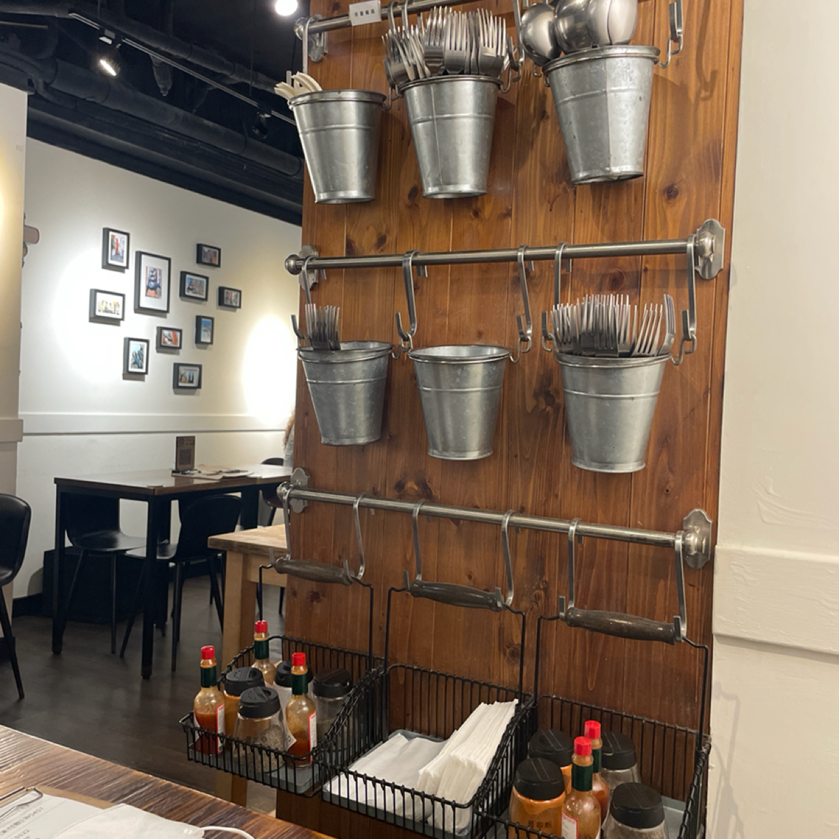 Bremen不萊梅 士林店 の雰囲気の写真：餐具自行拿取 by沛 