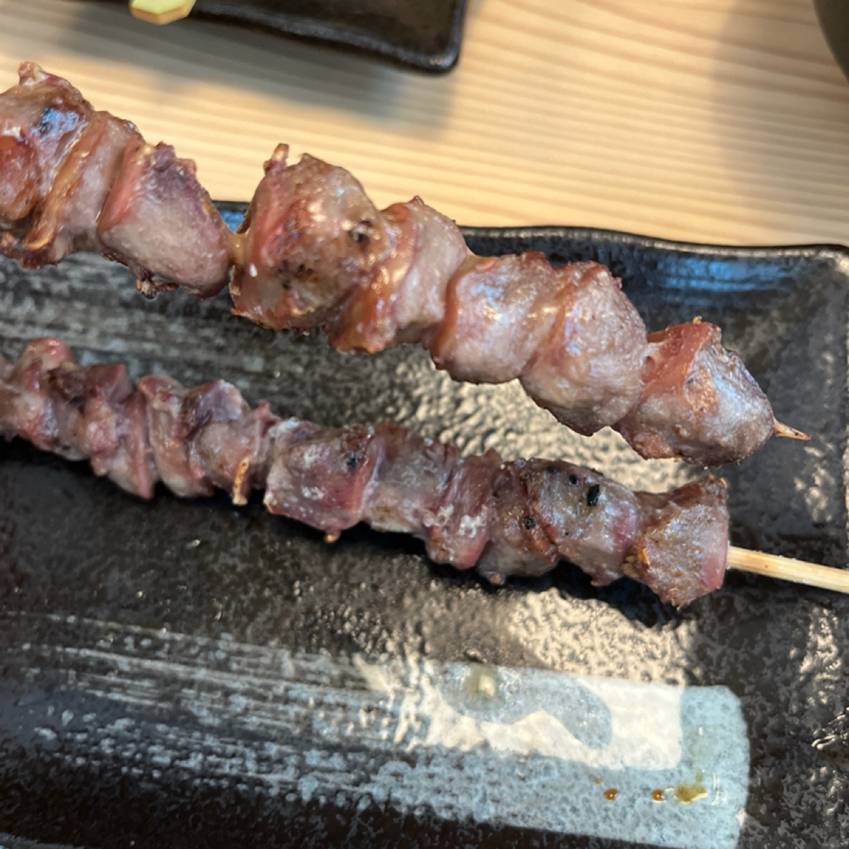 鳥貴族 Torikizoku 新光三越台北南西店 的餐點圖片：鹽烤雞胗 由珍珠奶綠 拍攝