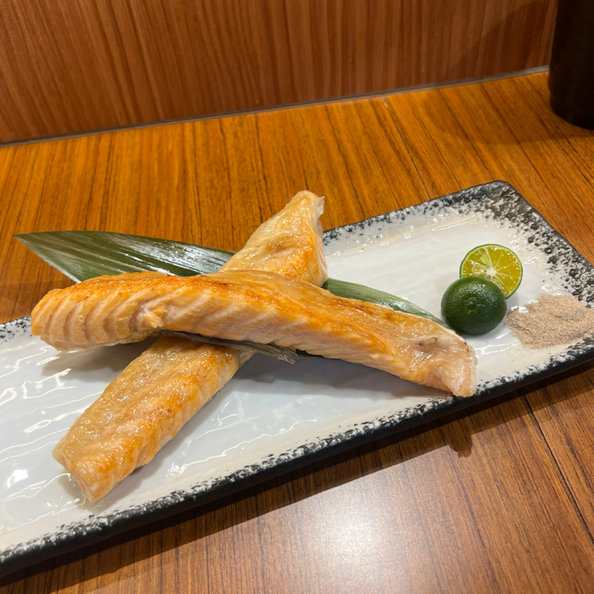 Meal image of 鶴亭屋: 烤鮭魚肚300 shot by 七咪