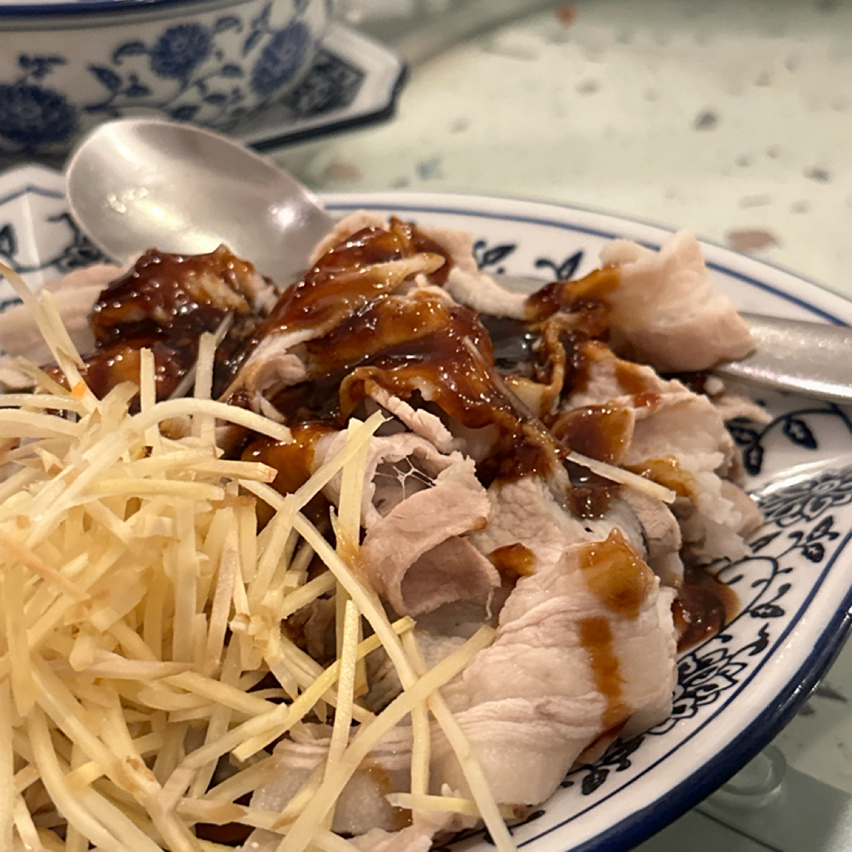 湘八老 のレストランの写真：蒜泥白肉 $260

還算好吃的冷料理，三層肉淋上特製醬汁搭配薑絲，美味卻不膩口。 by阿波卡 
