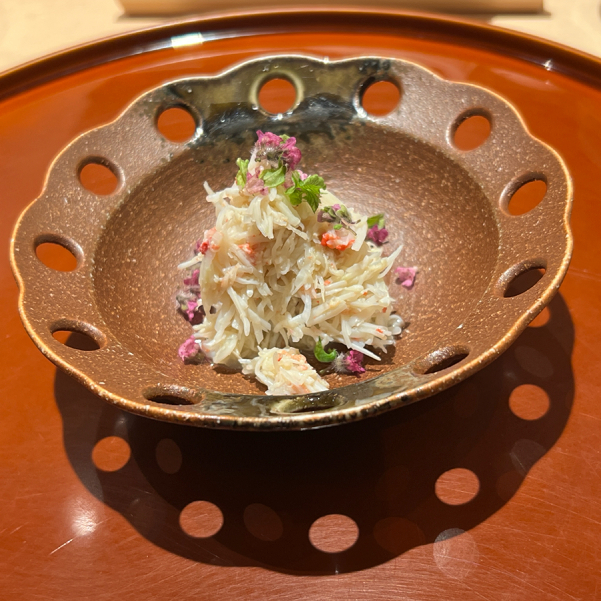 明壽司 的餐點圖片：松葉蟹 由動吃動吃動吃 拍攝