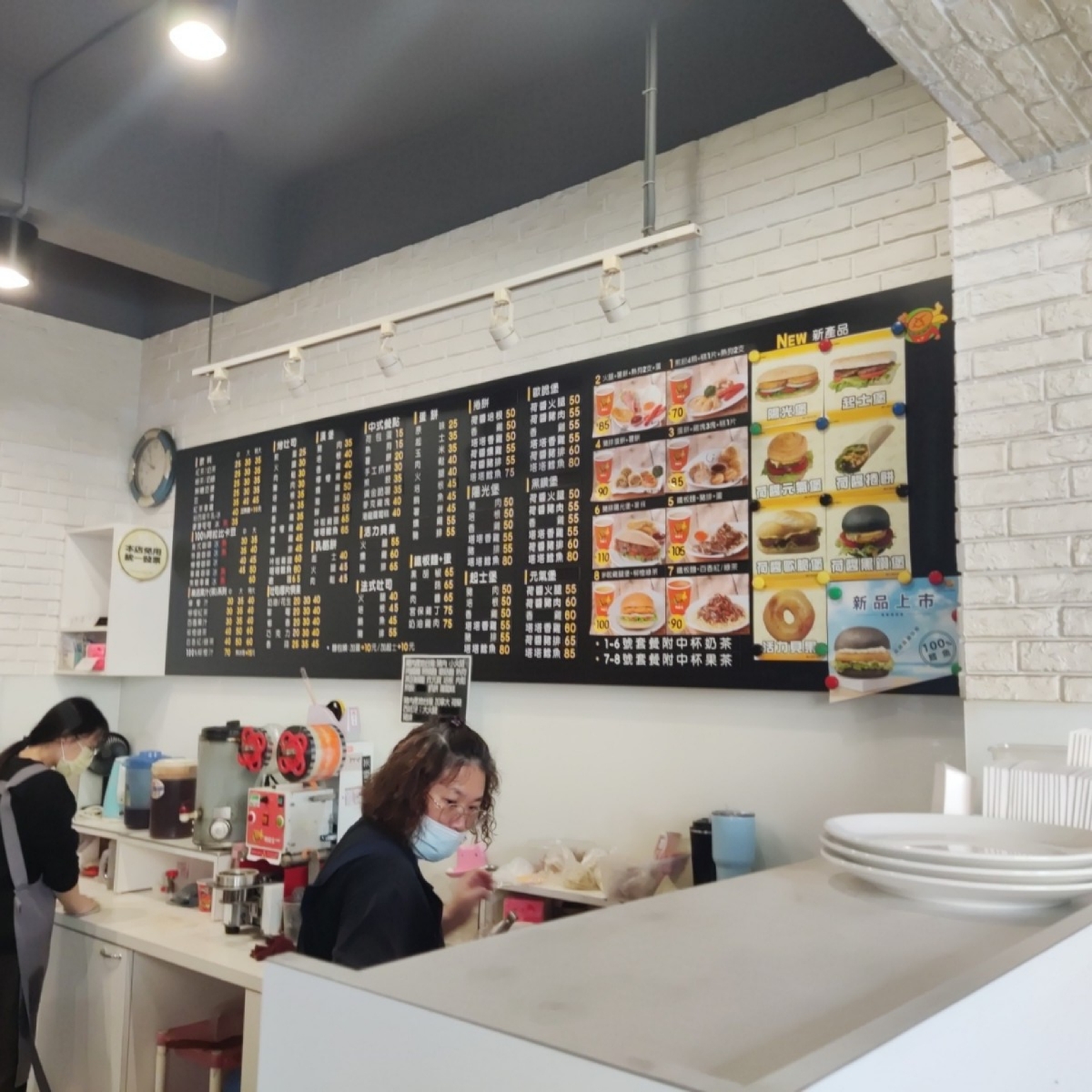 JSP呷尚寶早餐店 的菜單圖片： 由Wiki 拍攝