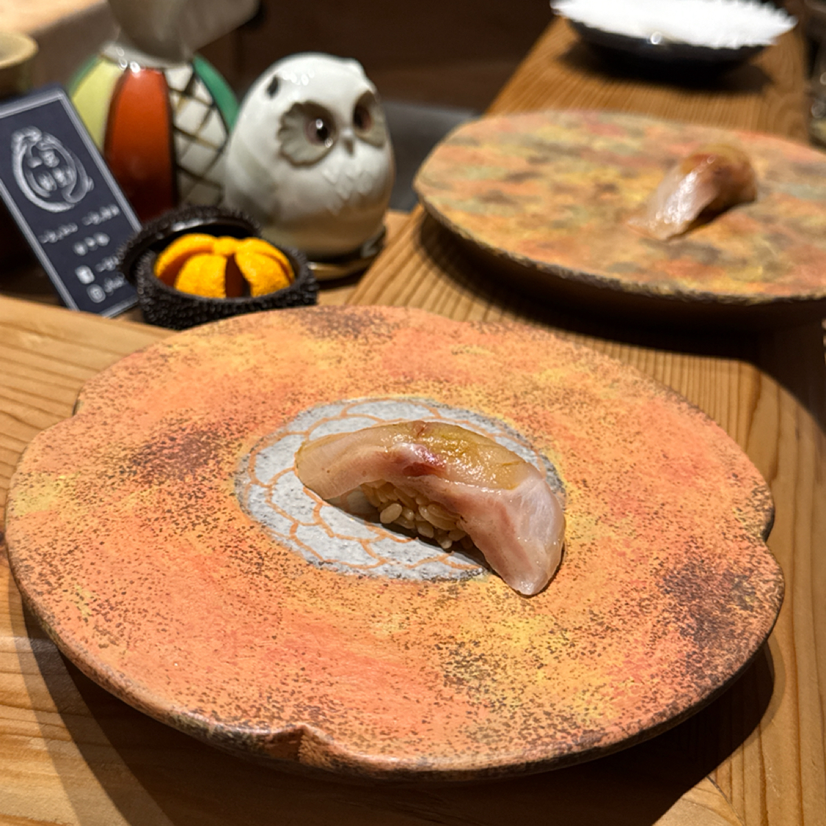 Meal image of 一冠割烹: 黃雞魚，非常好吃！有用醬油調味搭配山葵，魚肉算是油花多的口感，我的第二名！ shot by 飲料王