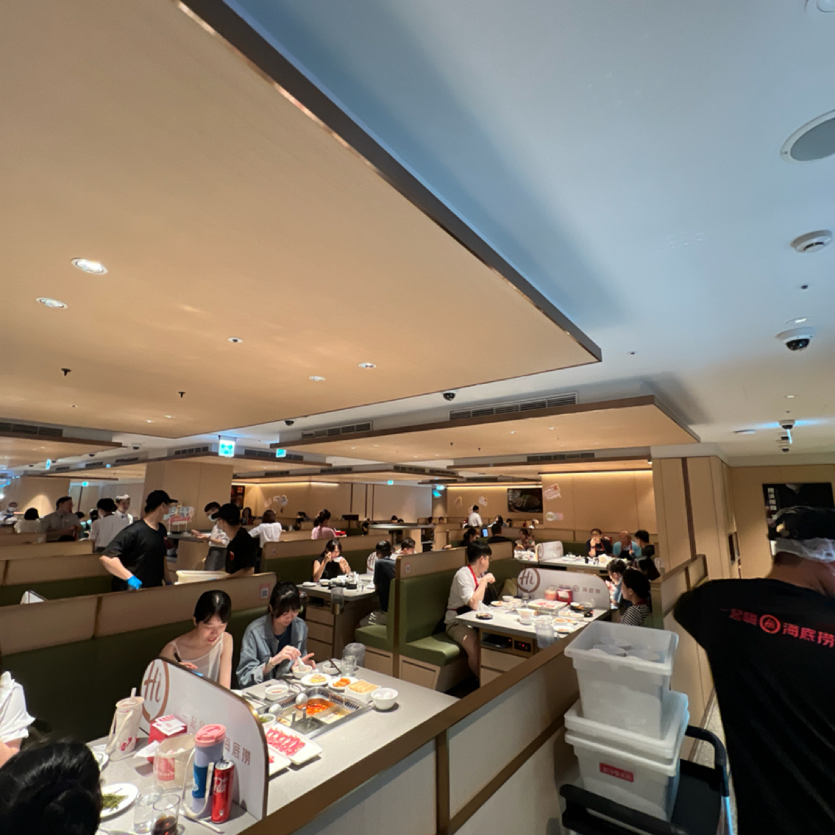海底撈火鍋 高雄大遠百店 的外觀氛圍圖片： 由LESTER 拍攝
