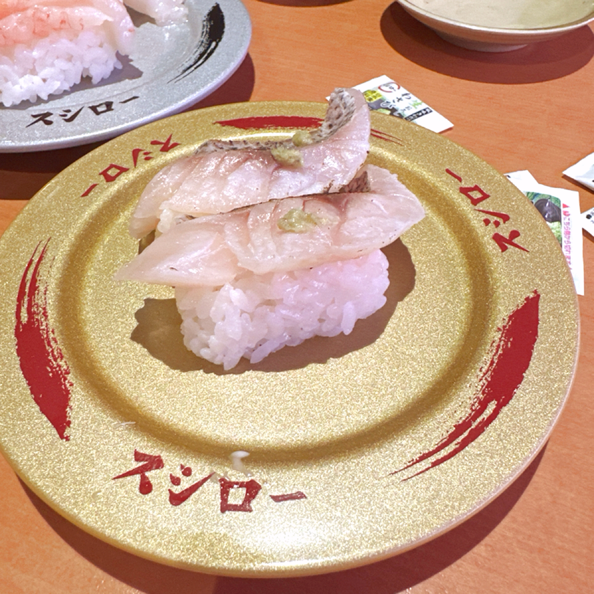 Meal image of スシロー壽司郎 台北民權建國店: 九州產野生黑鯥 shot by 阿波卡