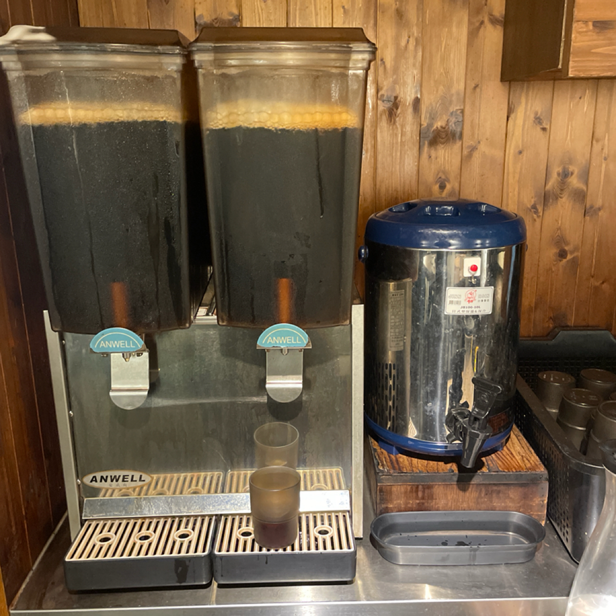 Bremen不萊梅 士林店 の雰囲気の写真：自助紅茶 by沛 