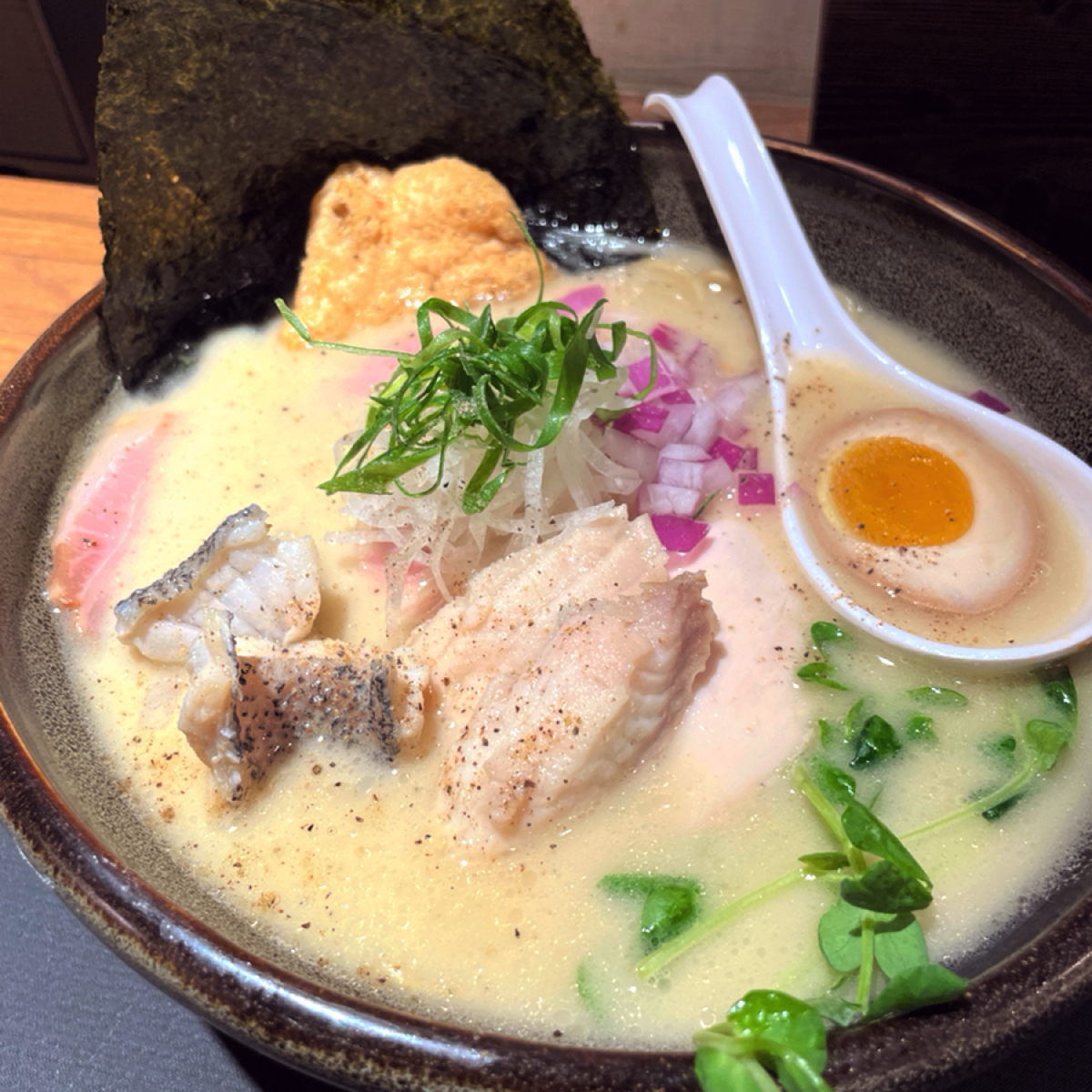麵屋有漁 のレストランの写真：原味石斑魚白湯 byWD 