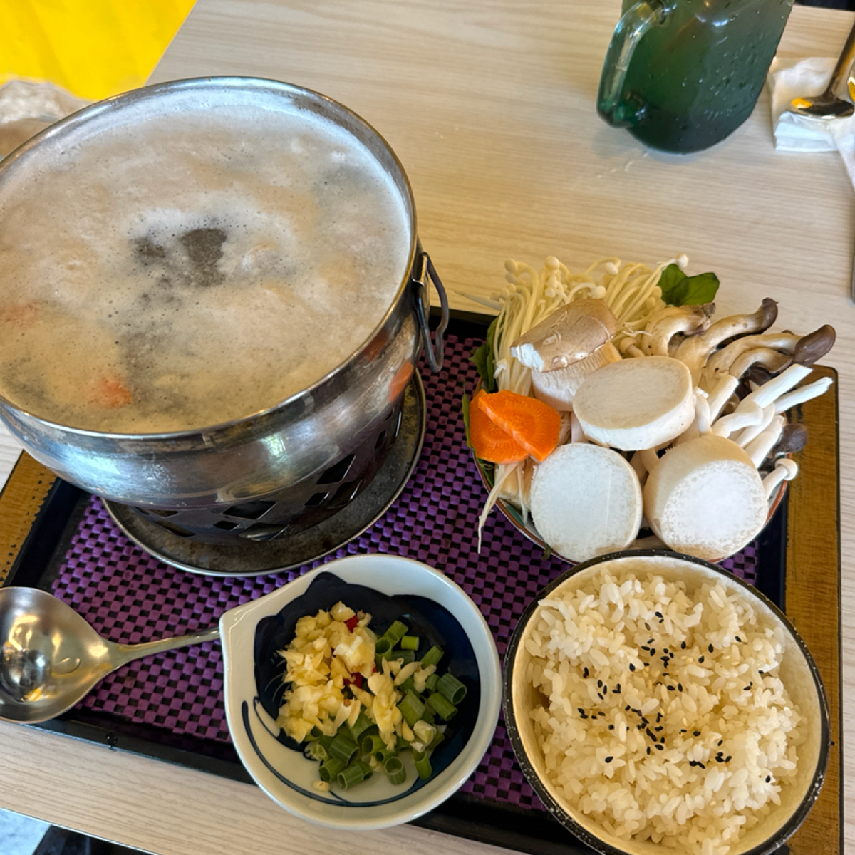 Meal image of 紫蘿蘭寵物餐廳:  shot by 三口元