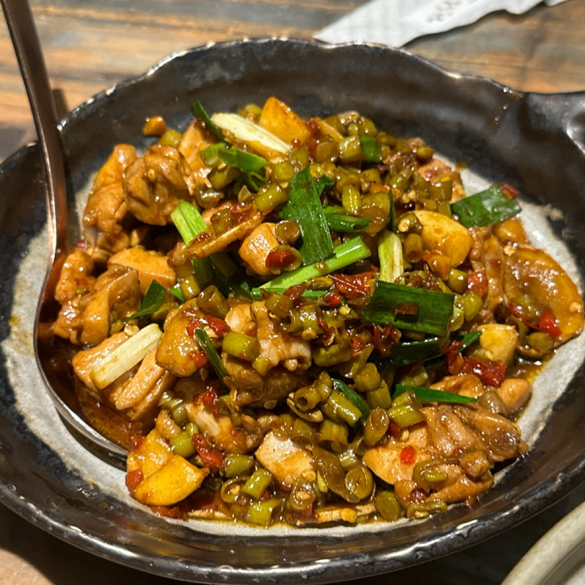 Meal image of 有你真好湘菜沙龍 台南五妃店: 土雞肉很嫩 也很推唷 shot by Luna一枚小吃貨