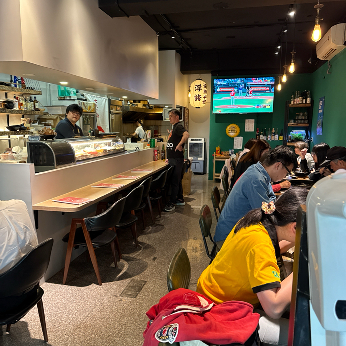 Vibe image of 浮誇海鮮丼飯專門店:  shot by 史波蓋提