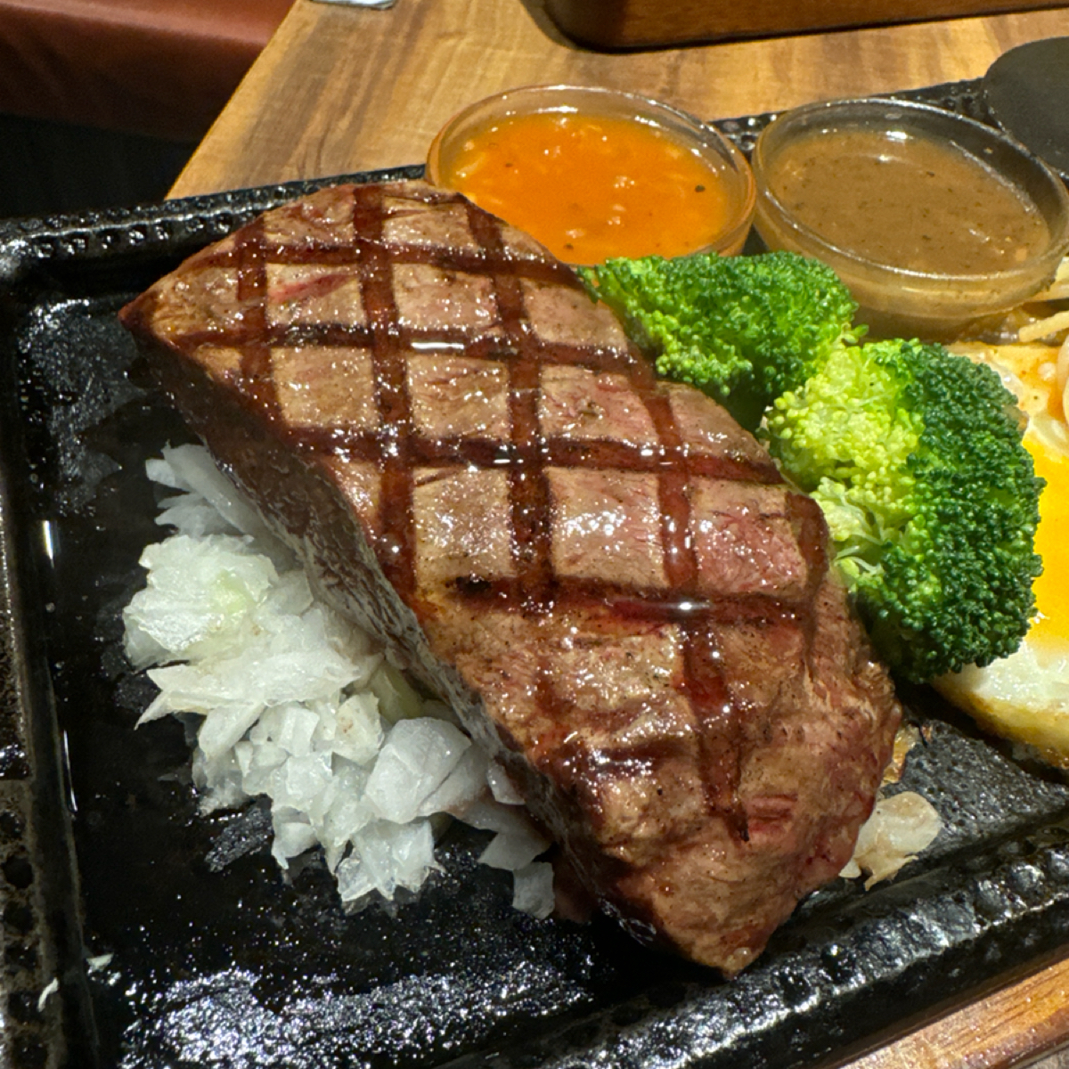 Meal image of 鬥炙原味燒肉牛排 屏東華正店:  shot by 三口元