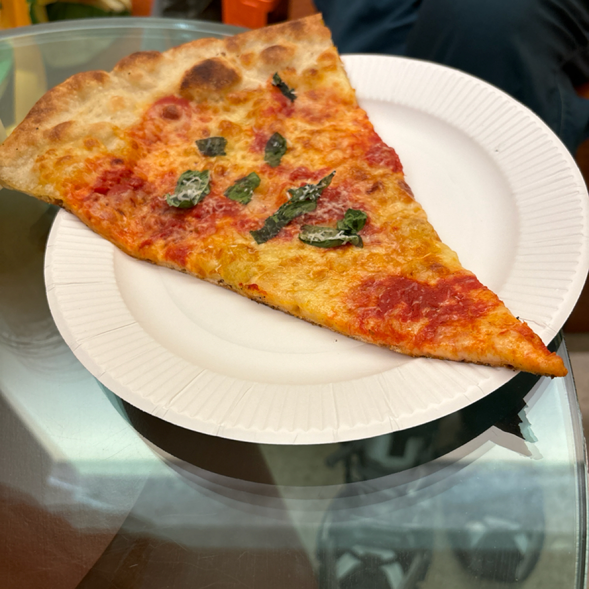PIZZA SLICE CATSTREET 的菜單圖片：As we reluctantly bid farewell to Pizza Slice, we  由2QT2BSTR8 拍攝