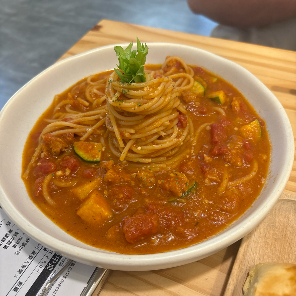 B.W義式料理 のレストランの写真：朋友點的義大利肉醬麵，料也很豐富。 byLucille邊走邊吃 