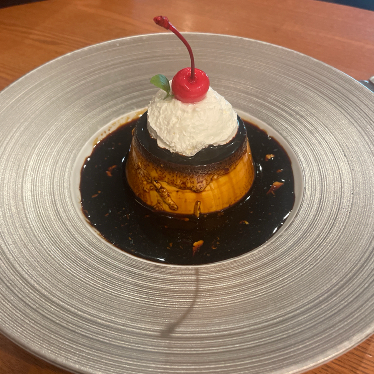 麻布笄軒 中目黒店 的餐點圖片：中目黑限定布丁（中目黒限定プリン）¥500 由瞳 拍攝