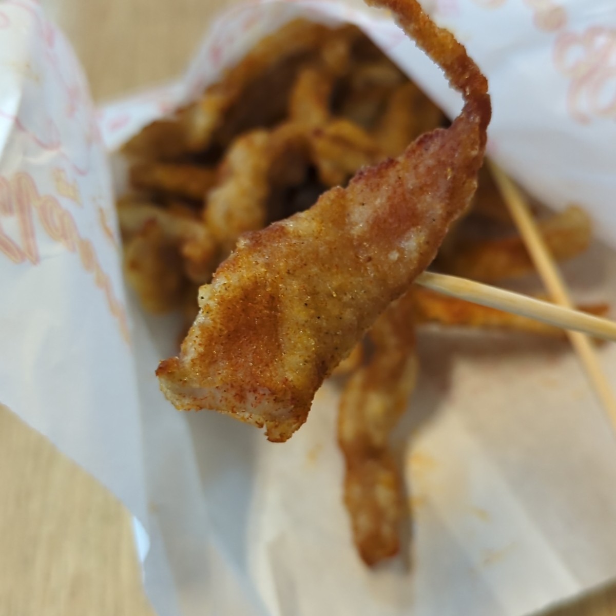 肆季炸肉 のレストランの写真：🥩香酥肉條 小 特價 $50 (原價$100)
肉條偏細，不過也是因為現炸的關係，也是酥脆的口感， by美食玩很大 