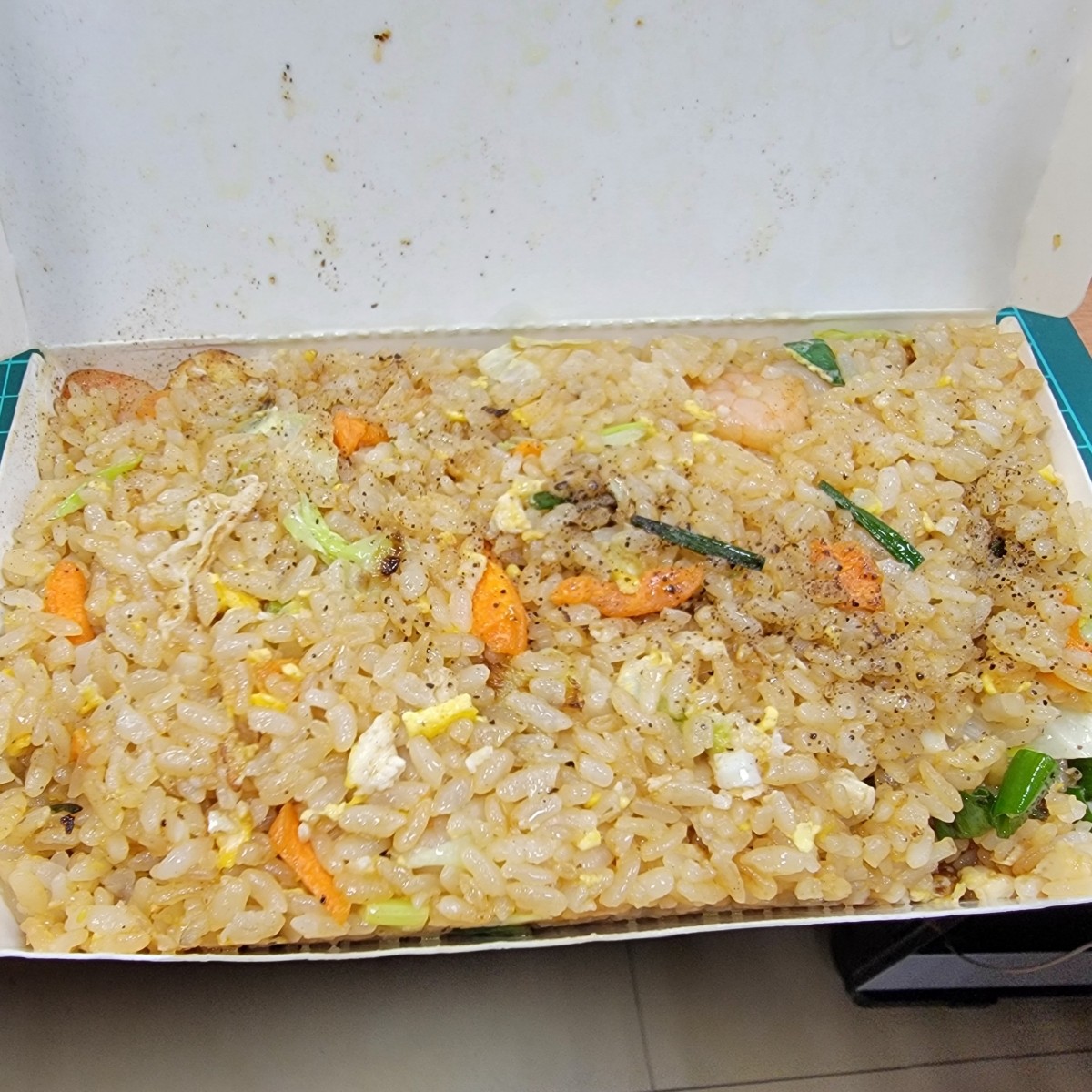 Meal image of 小玉爌肉飯: 塞滿滿的蝦仁炒飯 shot by Leo