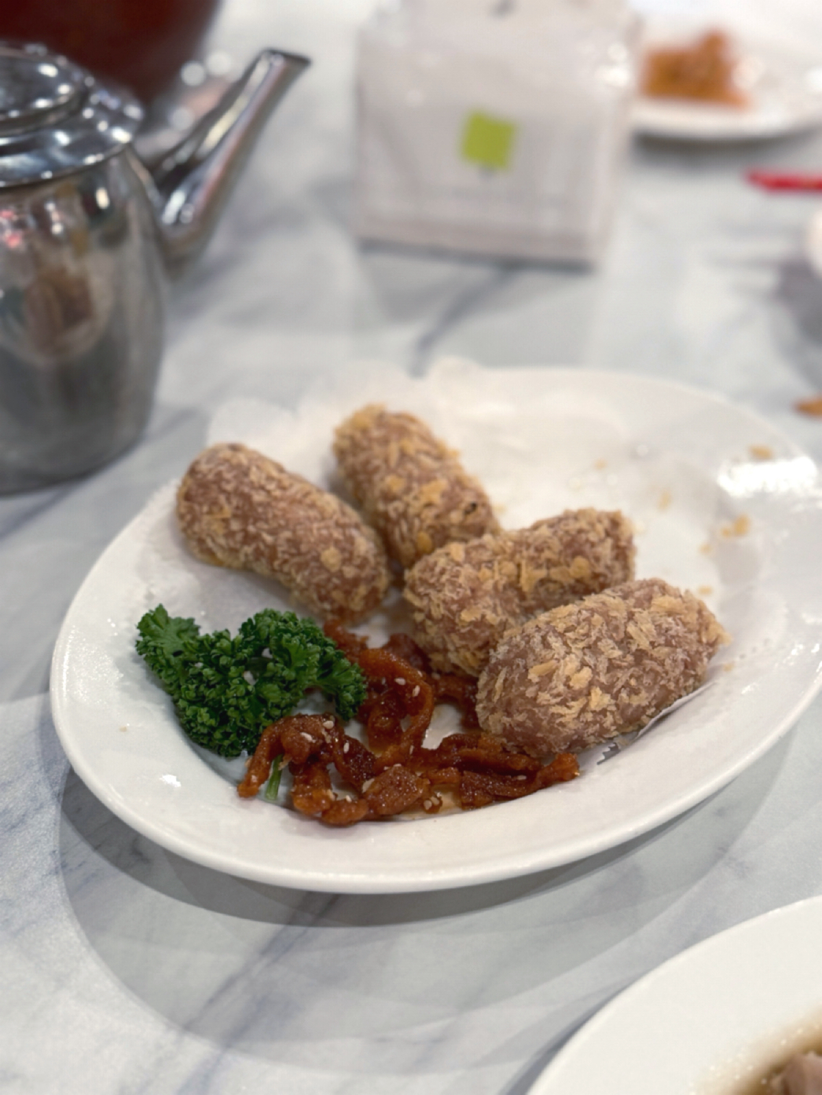 Meal image of 興蓬萊台菜餐廳 大葉高島屋店: 【招牌芋頭酥】$200（5條）
酥脆的外皮裹著綿密濃郁的芋頭餡，是一道老少都愛的炸甜點。雖然我個人對 shot by 阿波卡