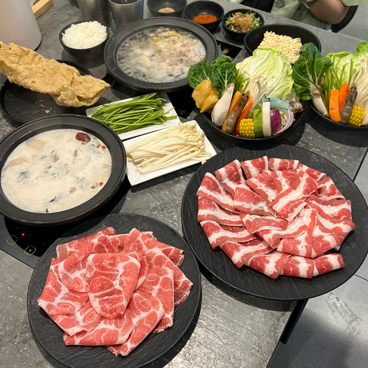 森饗鍋物 Senn shabu 台中漢口館  的餐點圖片： 由Kevin 拍攝