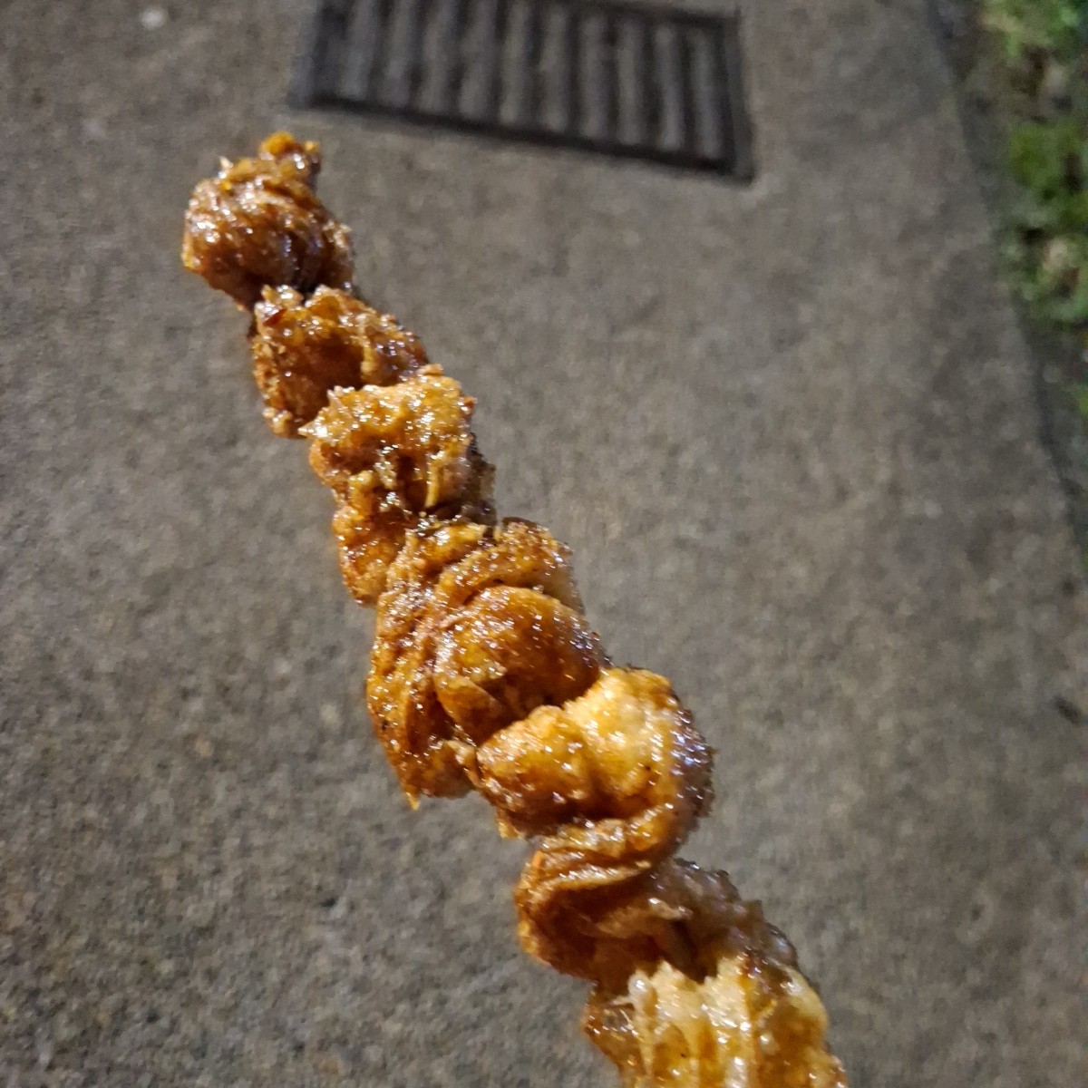 Meal image of 高品味無煙串燒: 豆皮滿脆的，外酥內軟的感覺，這支吃起來就有點鹹🤔 shot by 美食肥之豬