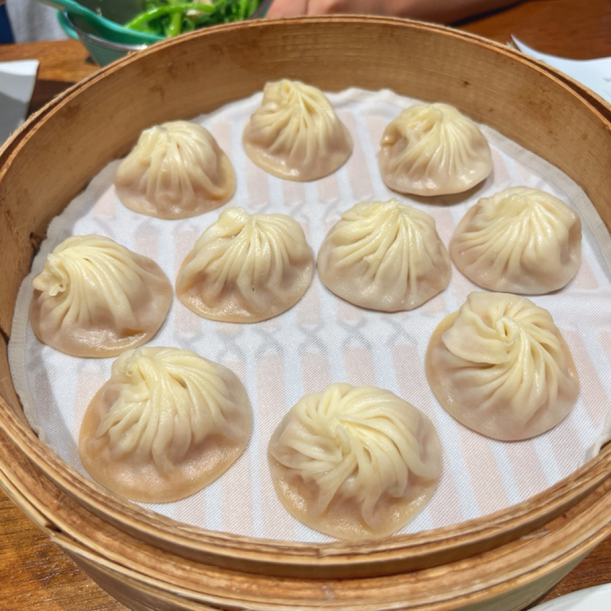 Meal image of 鼎泰豐 101店: 一貫高水準的小籠包 shot by 阿官