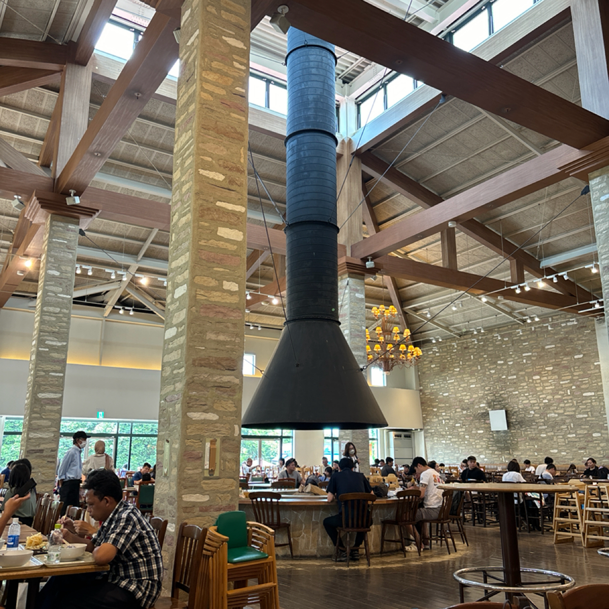 Vibe image of 御殿場市 美食廣場 靜岡縣 御殿場 市深沢 1312: The sleek, modern décor seamlessly blended natural shot by 2QT2BSTR8