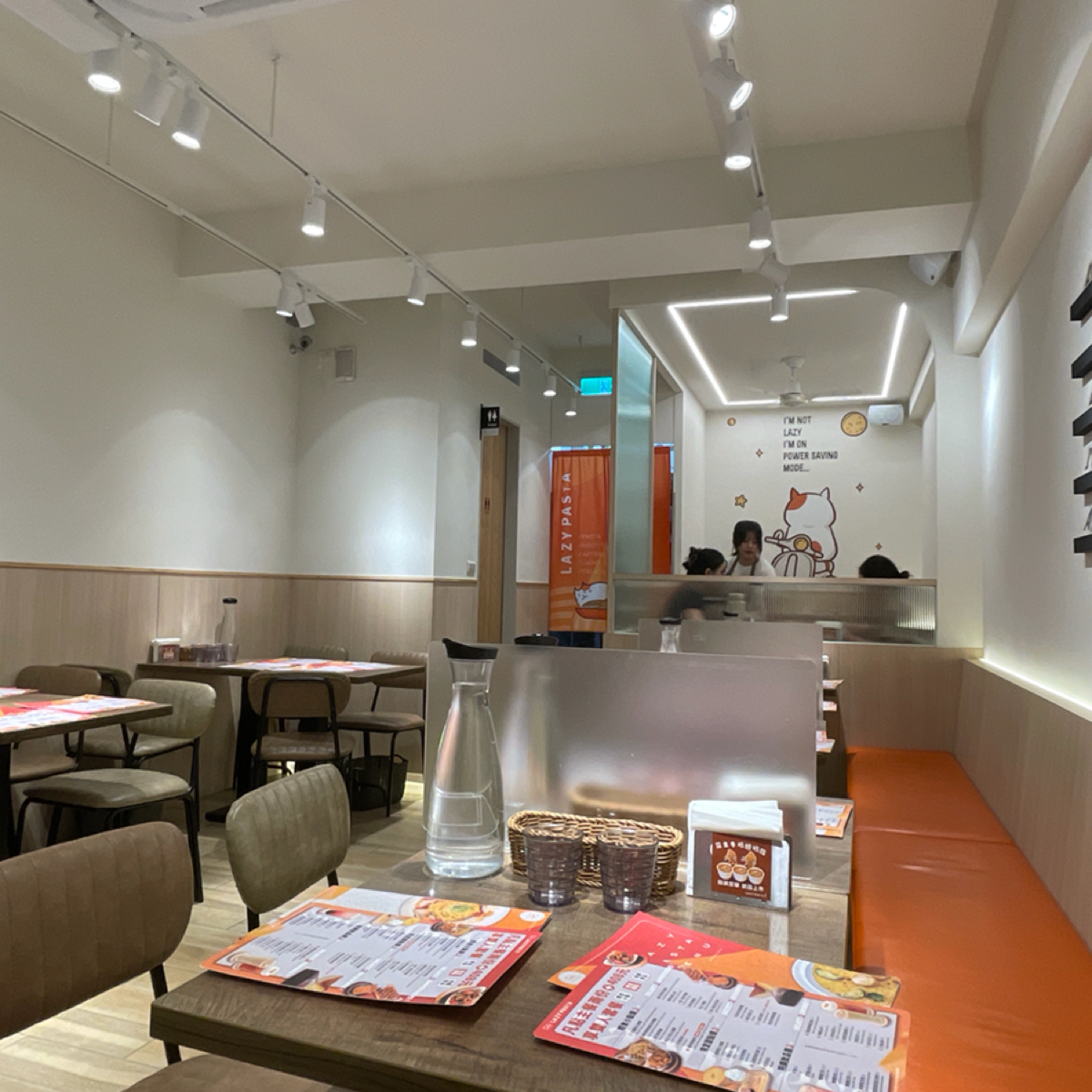 Lazy Pasta 慵懶義式廚房 文山政大店 的外觀氛圍圖片： 由等下吃什麼 拍攝