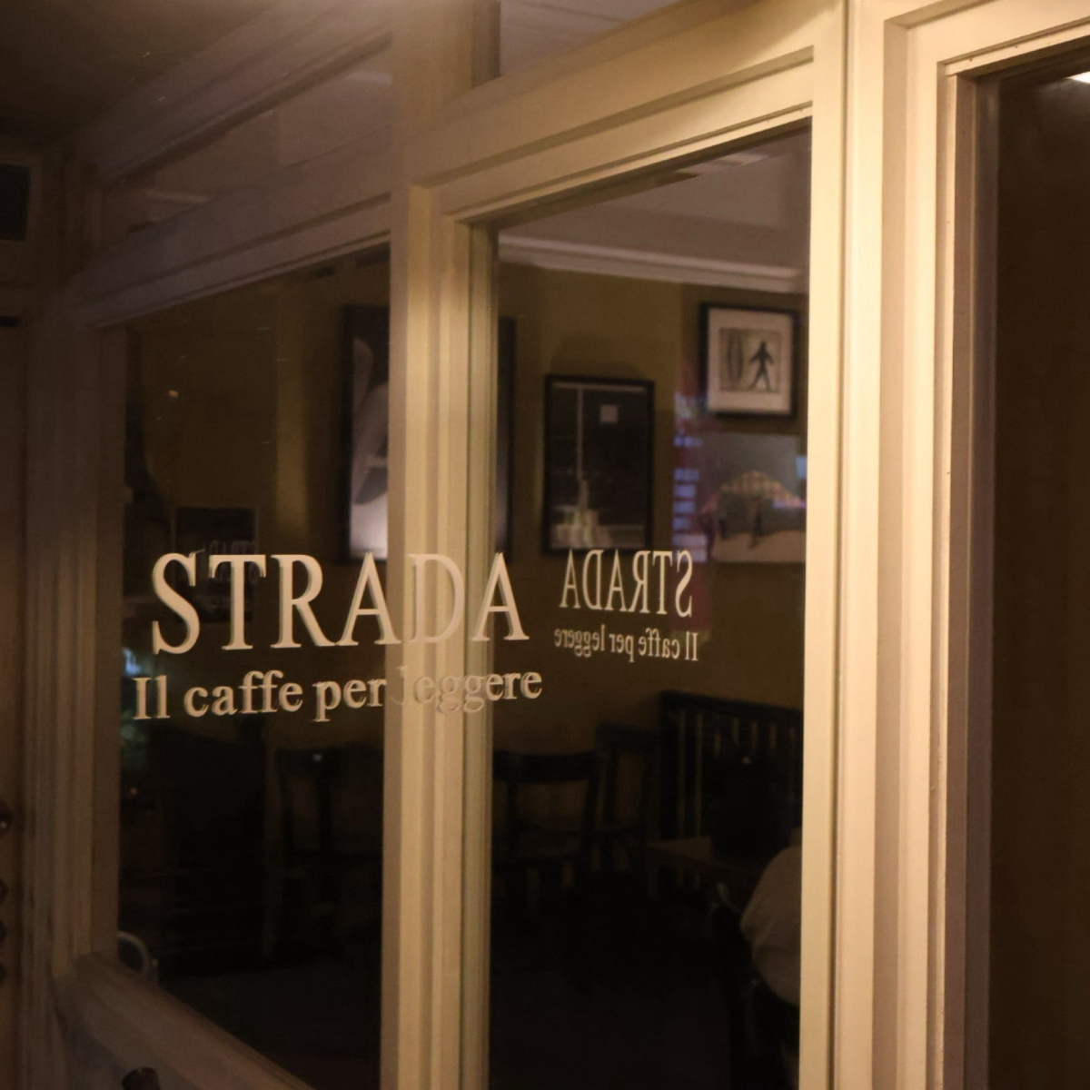 步道咖啡館 Cafe Strada 的外觀氛圍圖片： 由HIH J 拍攝
