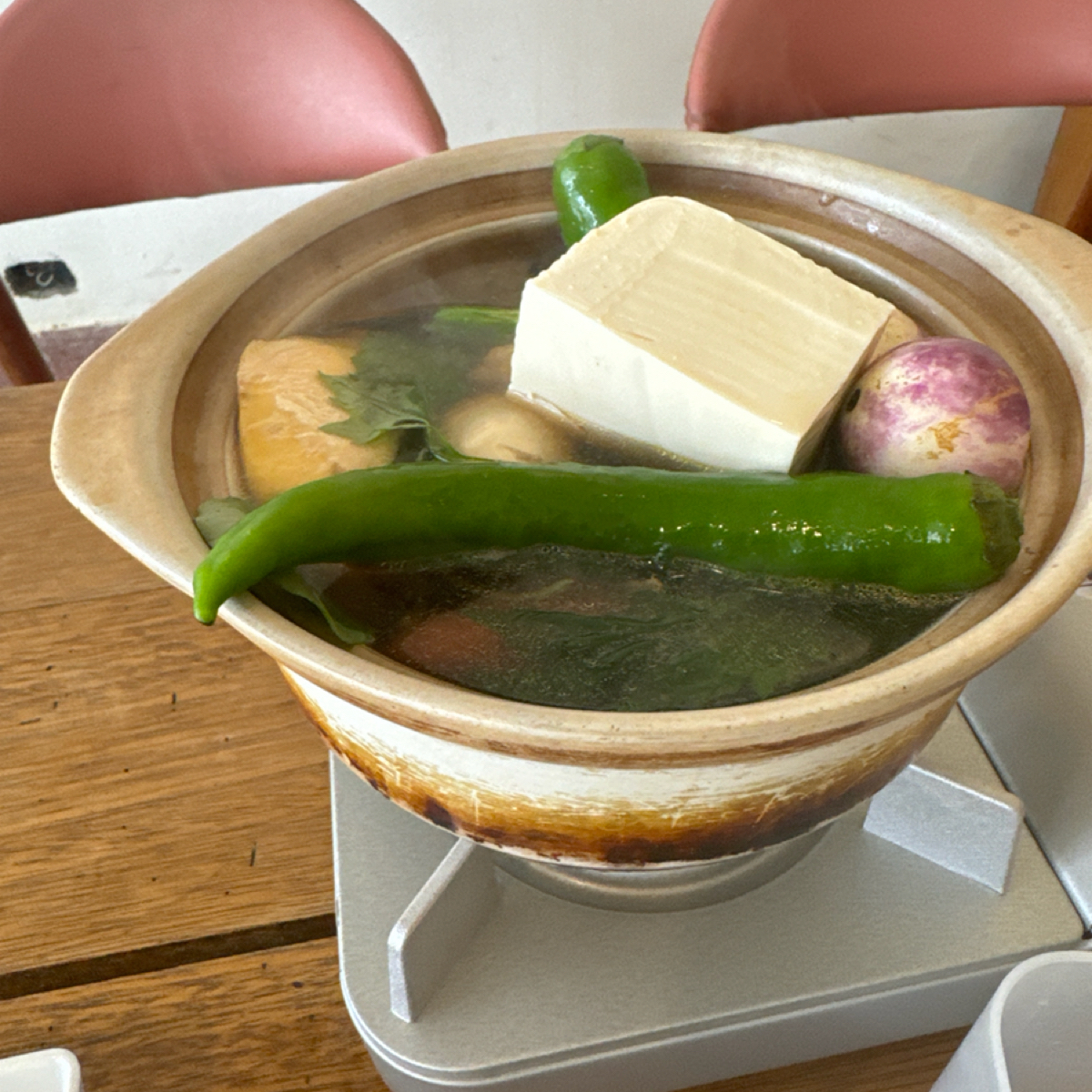 Meal image of 小小兔子廚房: 藥膳土雞肉鍋..糯米椒 shot by 食、動、健康
