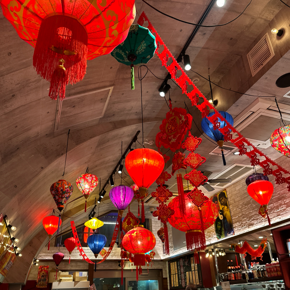 Vibe image of 鶏中華ヤンヤン飯店 新橋一丁目店:  shot by ぽんこつ