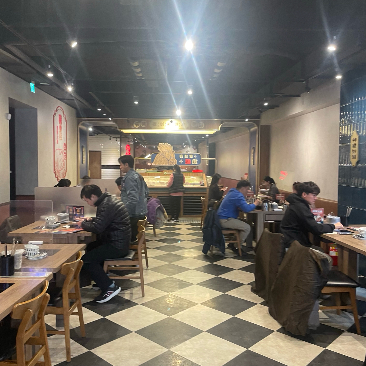 Vibe image of 尬鍋 台式潮鍋 台北西門店:  shot by 乃子過日子