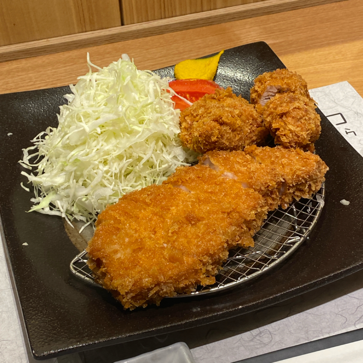 とんかつ河むら 麻布台ヒルズ店 のレストランの写真：▪️Mixed Tonkatsu two ¥2600
(Deep fried pork loin&amp;  by阿鈴s食 