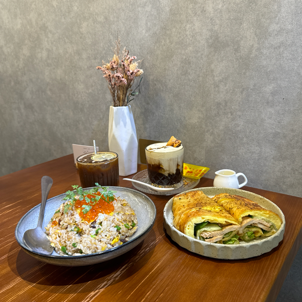 Meal image of LOWCA勞咖早午餐:  shot by 安蕎