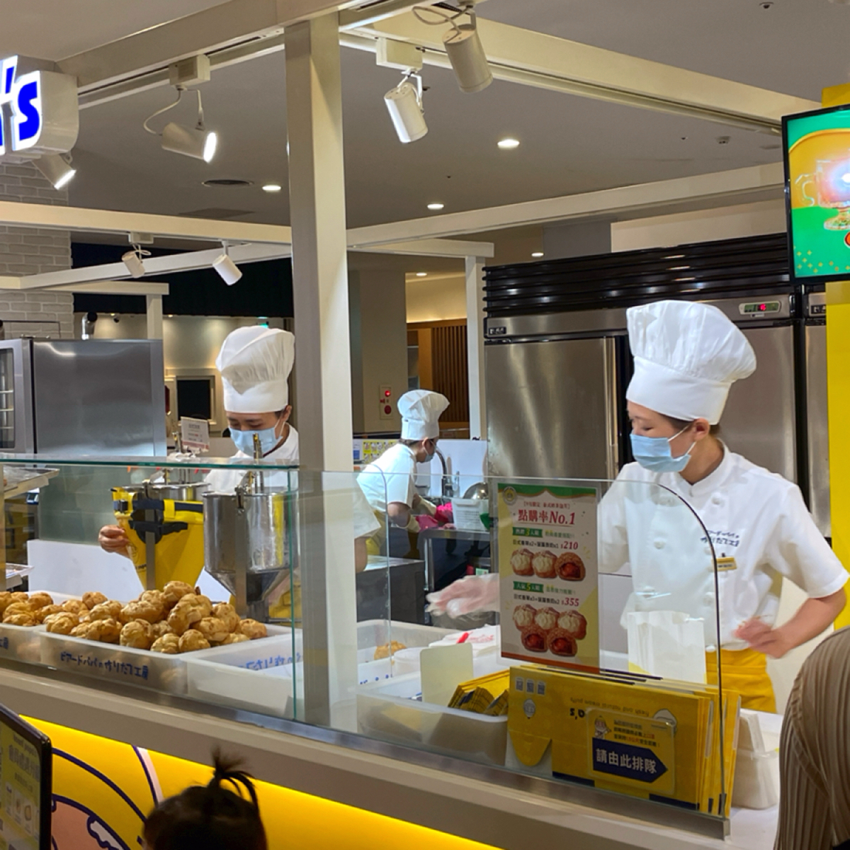 beard papa&#39;s日本No.1泡芙品牌 三井OUTLET台中港店 の雰囲気の写真： byHIH J 