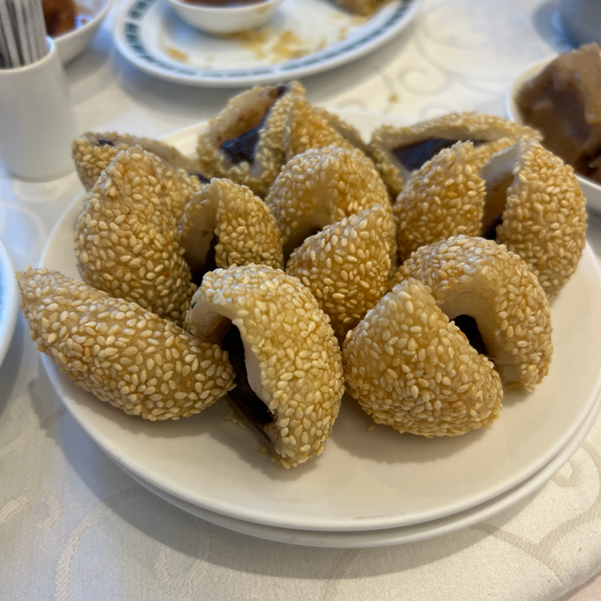 Meal image of 梅花廳-兄弟大飯店: 芝麻球 shot by 動吃動吃動吃