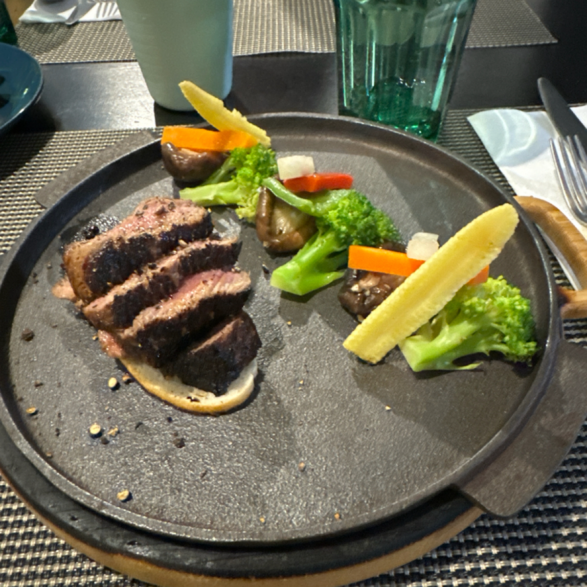 Restaurant Barcelona 的餐點圖片：菲力牛排 由食、動、健康 拍攝