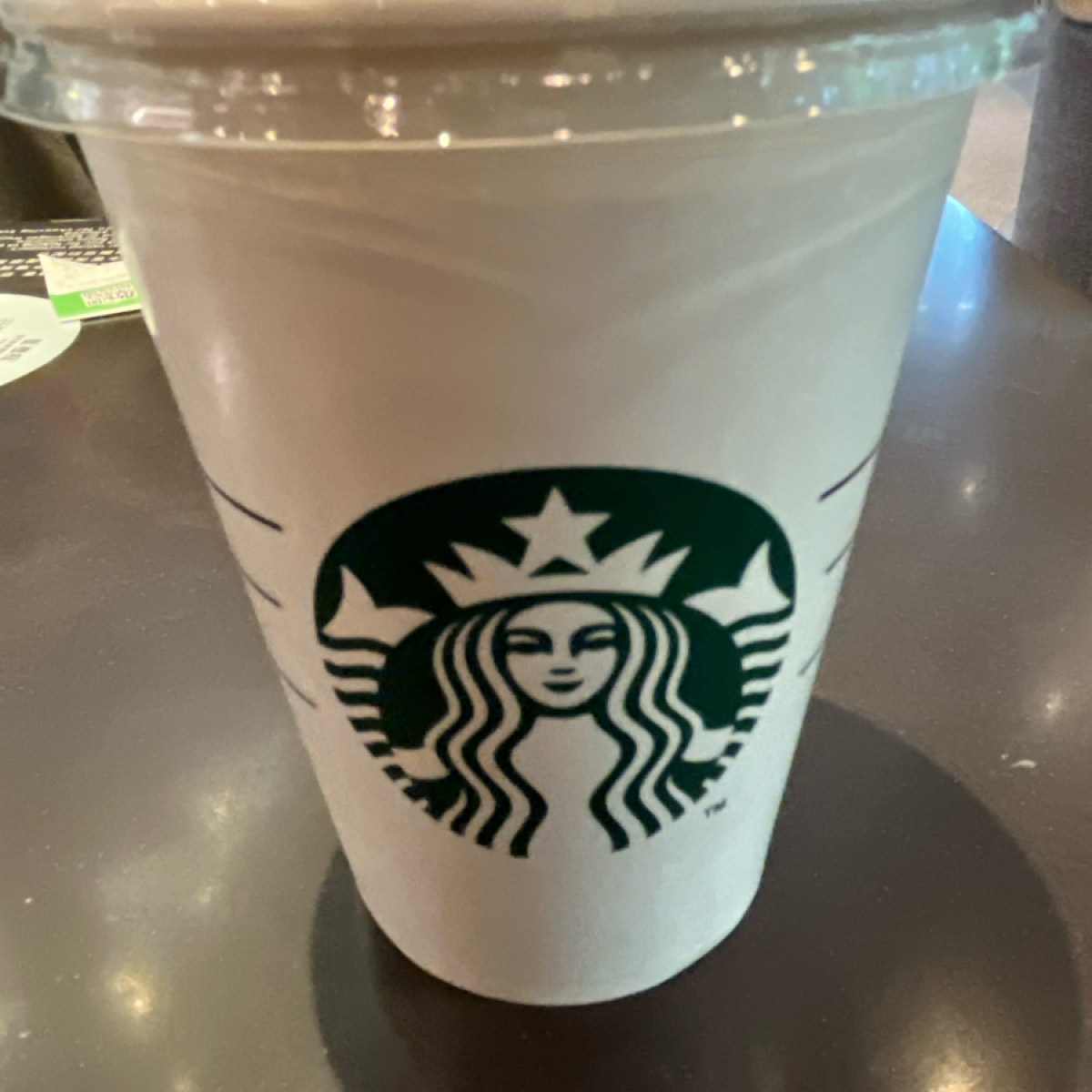 星巴克 中榮店 的餐點圖片：星巴克中美式（冰） 由龍虎神鳳 拍攝