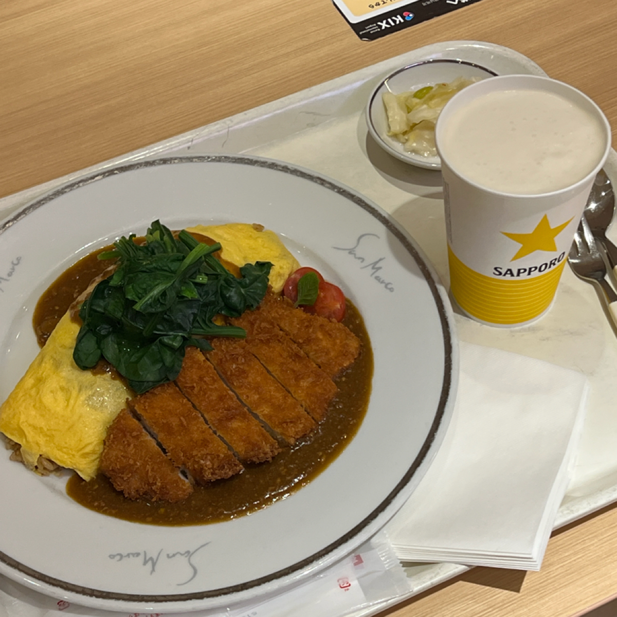 Meal image of サンマルコ 関西国際空港店: 炸豬排歐姆蛋咖喱飯1900日圓
北海道生啤酒580日圓 shot by 七咪