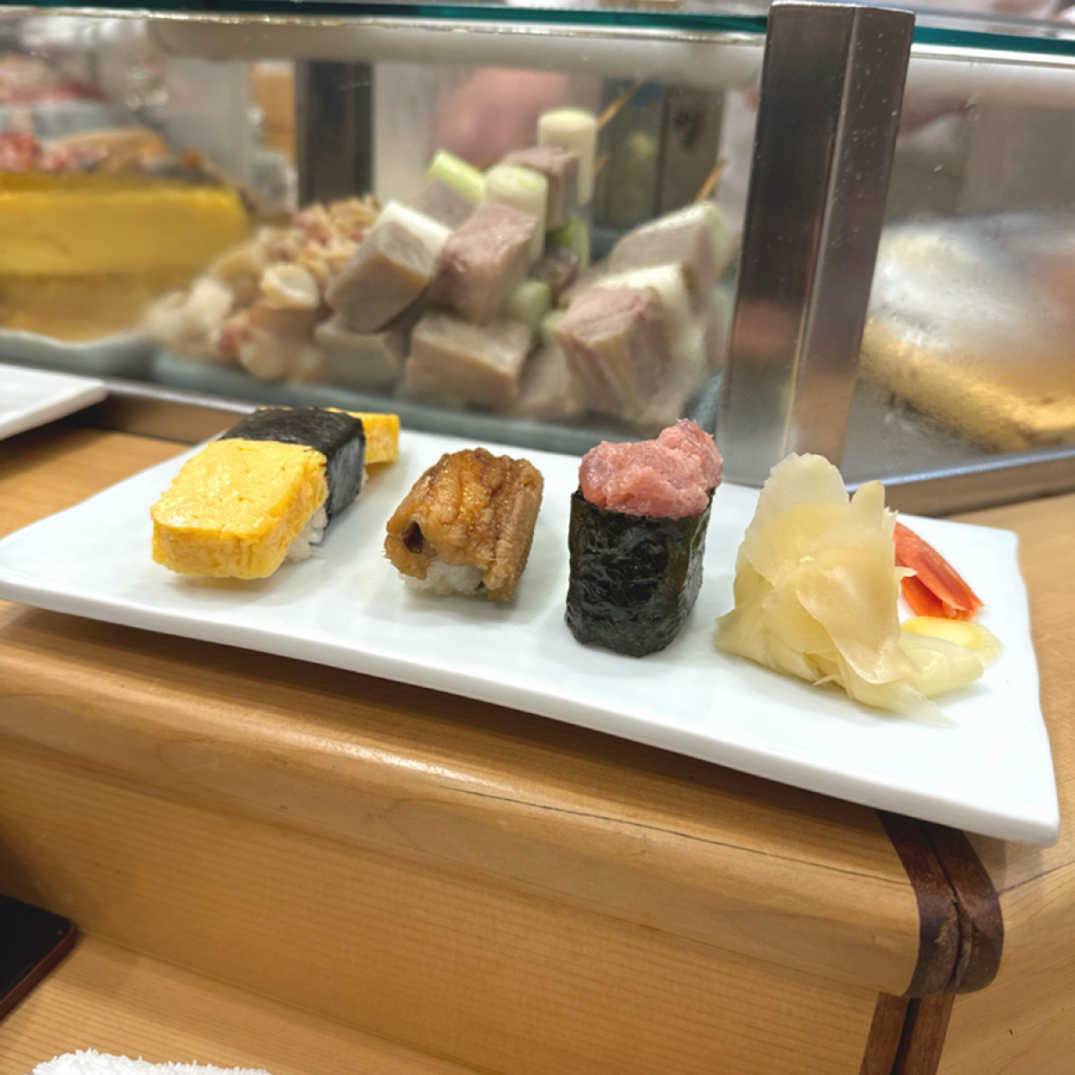 築地寿司清 築地本店 のレストランの写真：NAGOMI 套餐中的玉子燒壽司、星鰻壽司以及生鮪魚壽司 byJacker 