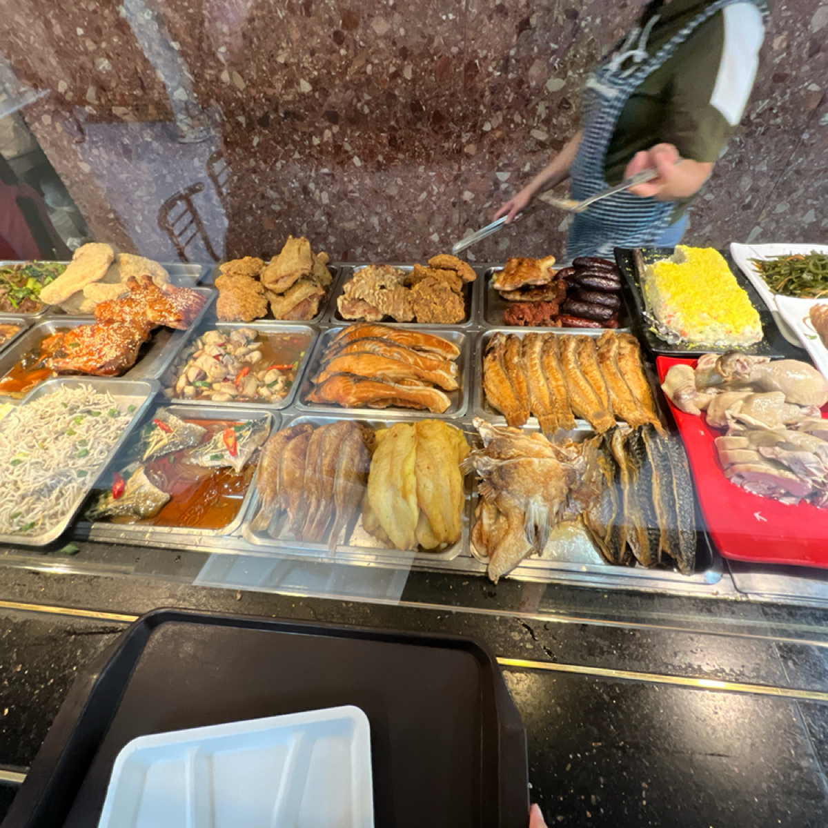 飯點美饌自助餐 （原阿忠自助餐） のレストランの写真：餐點 by動吃動吃動吃 